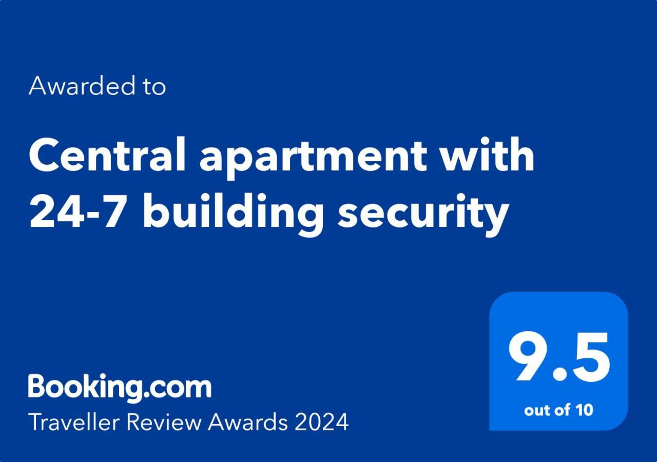 Central Apartment With 24-7 Building Security Νόβι Σαντ Εξωτερικό φωτογραφία